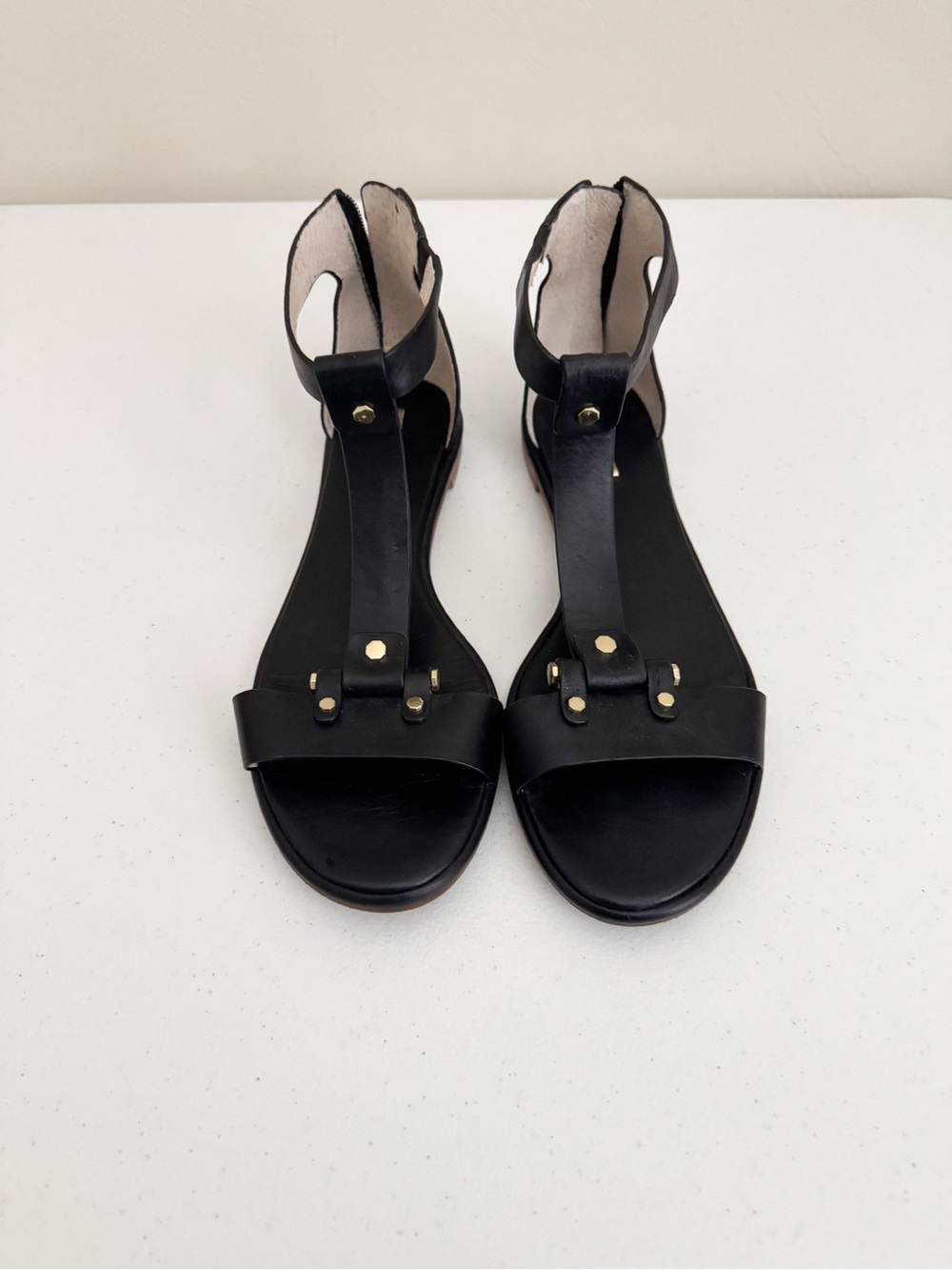 Louise et Cie Women’s Black T-Strap Leather Sandals with Zip Back